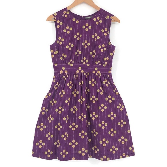 Modcloth Dresses & Skirts - ModCloth Emily and Fin Fit & Flare Floral Dress M